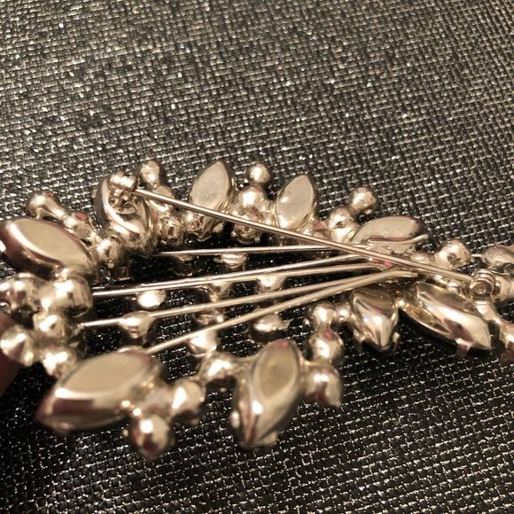 OUTSTANDING PEACOCK LIKE LONG FLORAL BLUE BROOCH - Picture 8 of 9